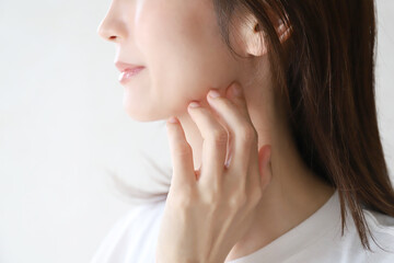 韓国で人気な輪郭3点整形（顎先・エラ・頬骨）とは？施術内容と韓国と日本の違いを解説